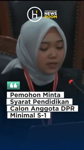 Syarat pendidikan paling rendah SMA bagi calon anggota DPR/DPRD kembali diujikan ke Mahkamah Konstitusi (MK). Kali ini, Nanda pemohon merasa dirugikan hak konstitusionalnya untuk memperoleh kepastian hukum, perlindungan, serta jaminan akan hadirnya kualitas legislasi yang baik dan berkeadilan akibat berlakunya Pasal 240 Ayat (1) huruf e Undang-Undang Nomor 7 Tahun 2017 tentang Pemilihan Umum (UU Pemilu). Pemohon menilai sebagai rakyat yang wajib tunduk pada setiap produk undang-undang, tidak memperoleh jaminan bahwa regulasi yang mengatur kehidupannya lahir dari proses legislasi yang dilakukan oleh wakil rakyat dengan standar kualitas yang tinggi. Sebaliknya, para Pemohon 