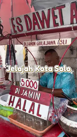 Minum es dawet di depan Pasar Klewer emang mantepp… segernya ngilangin capek habis keliling Kota Solo. Soalnya yaa, jalan-jalan di Solo tuh belum afdol kalau belum belanja batik di Pasar Klewer. . Eiiitttss… biar belanja makin puas, ikut MinGurih nginep di SANS Hotel City Inn Solo. Lokasinya strategis banget, ga sampai 100 meter dari Pasar Klewer. Dengan budget seratus ribuan aja udah bisa nginep nyaman di sini. Apalagi kalau pakai kode promo YUKNGINEP, dijamin makin hemat. . MinGurih pilih tipe kamar Deluxe Room—nyaman banget, tidurnya pulas, bangun pagi siap lanjut keliling Solo lagi. Yuk langsung book lewat aplikasi RedDoorz kalian, jangan sampai kehabisan kamar ya! . 📍SANS Hotel City Inn Solo . #rekomendasisologurih #sologurih #RedTravelers #BerkeSANS #reddoorz  @RedDoorz Indonesia 