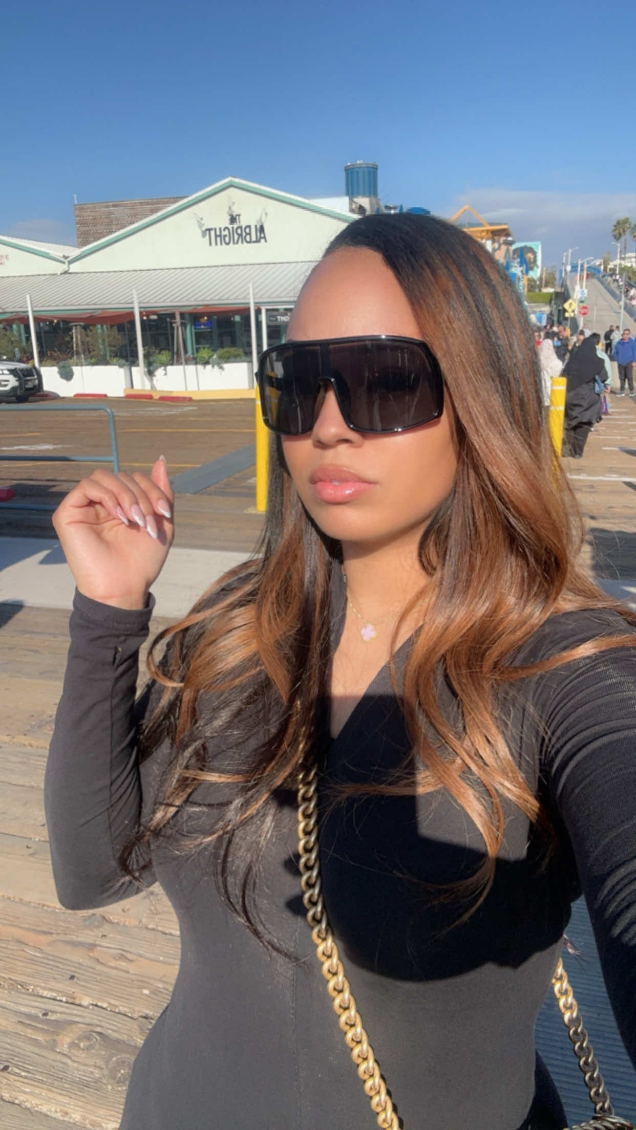 Dear Tall girls please leave detailed reviews that are helpful in the next girl girl decision making process when shopping. Love yall thanks ✨  #tallgirl #tallgirlrepresentation 