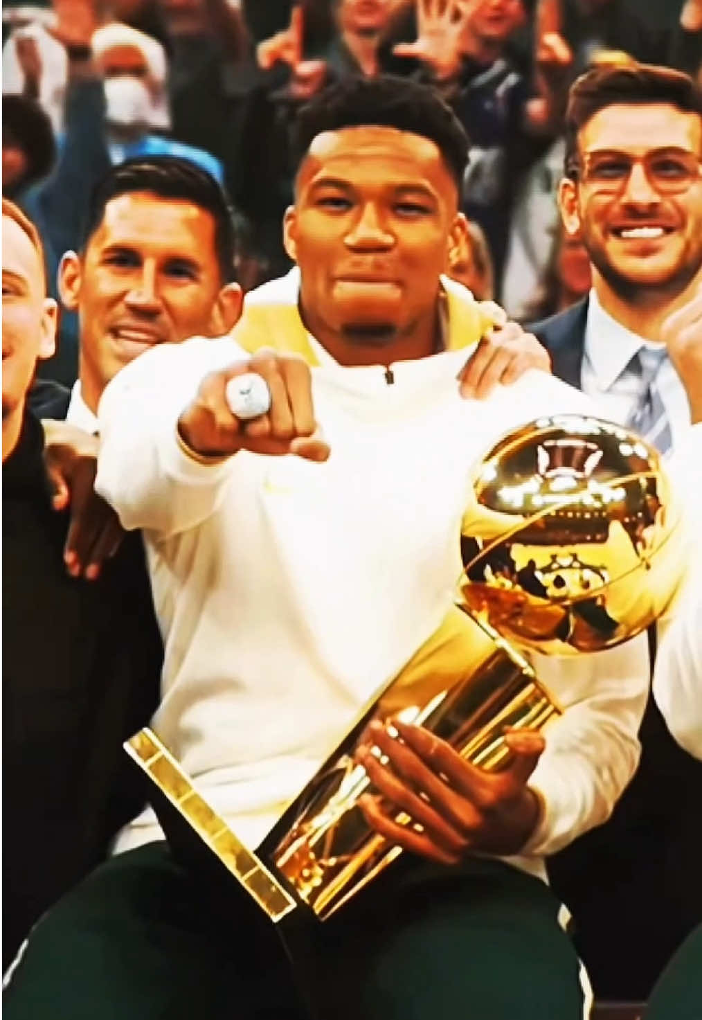 Because he’s Giannis Antetokounmpo 🥶 #fyp #giannisantetokounmpo #NBA #basketball #edit 