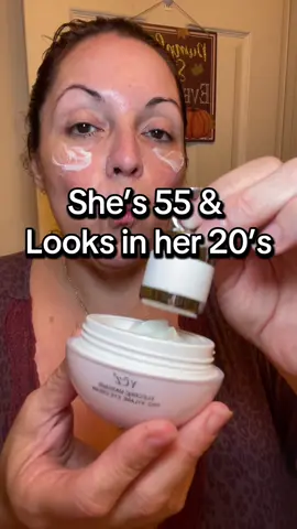 This bundle is so amazing, the results are incredible. #ycz #yczeyeneckcreamset #yczeyemassager #yczneckcream #neckroller 