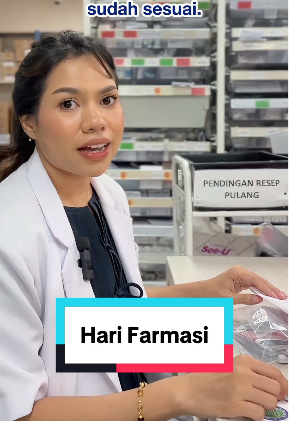 Setiap menit yang kamu tunggu di farmasi adalah usaha apoteker memastikan obat-obatan sesuai resep, dosis, dan kebutuhanmu demi kesehatan yang lebih terjaga! #Obatobatan #Farmasi #Apoteker #ObatFarmasi