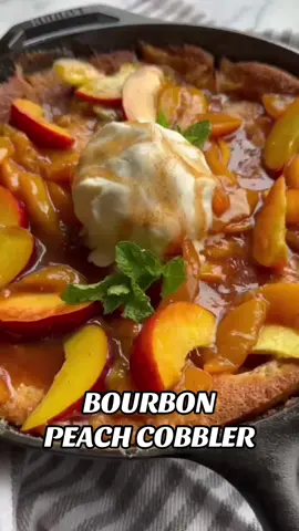 BOURBON PEACH COBBLER!🤤 #peach #cobbler #fall #dessert #Recipe 