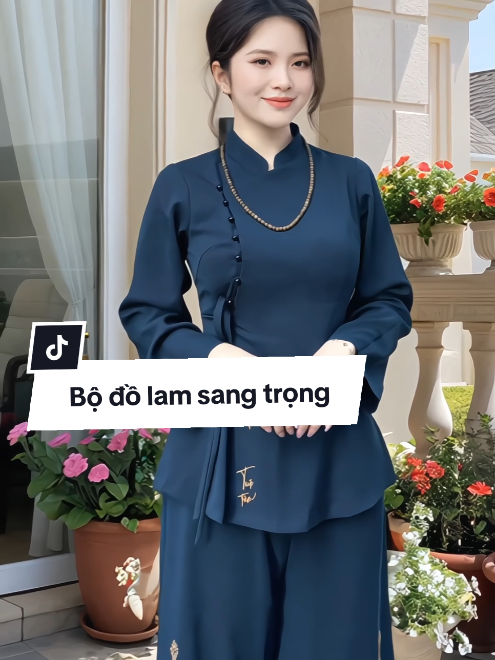 Bộ đồ lam đi chùa sang trọng dành cho chị em, chất đũi cao cấp mềm mại êm ái, thoải mái mà vẫn toát lên sự thanh lịch quý cô #bodolamdichua #bodolamnu #bododichua #bododile #xuhuong 