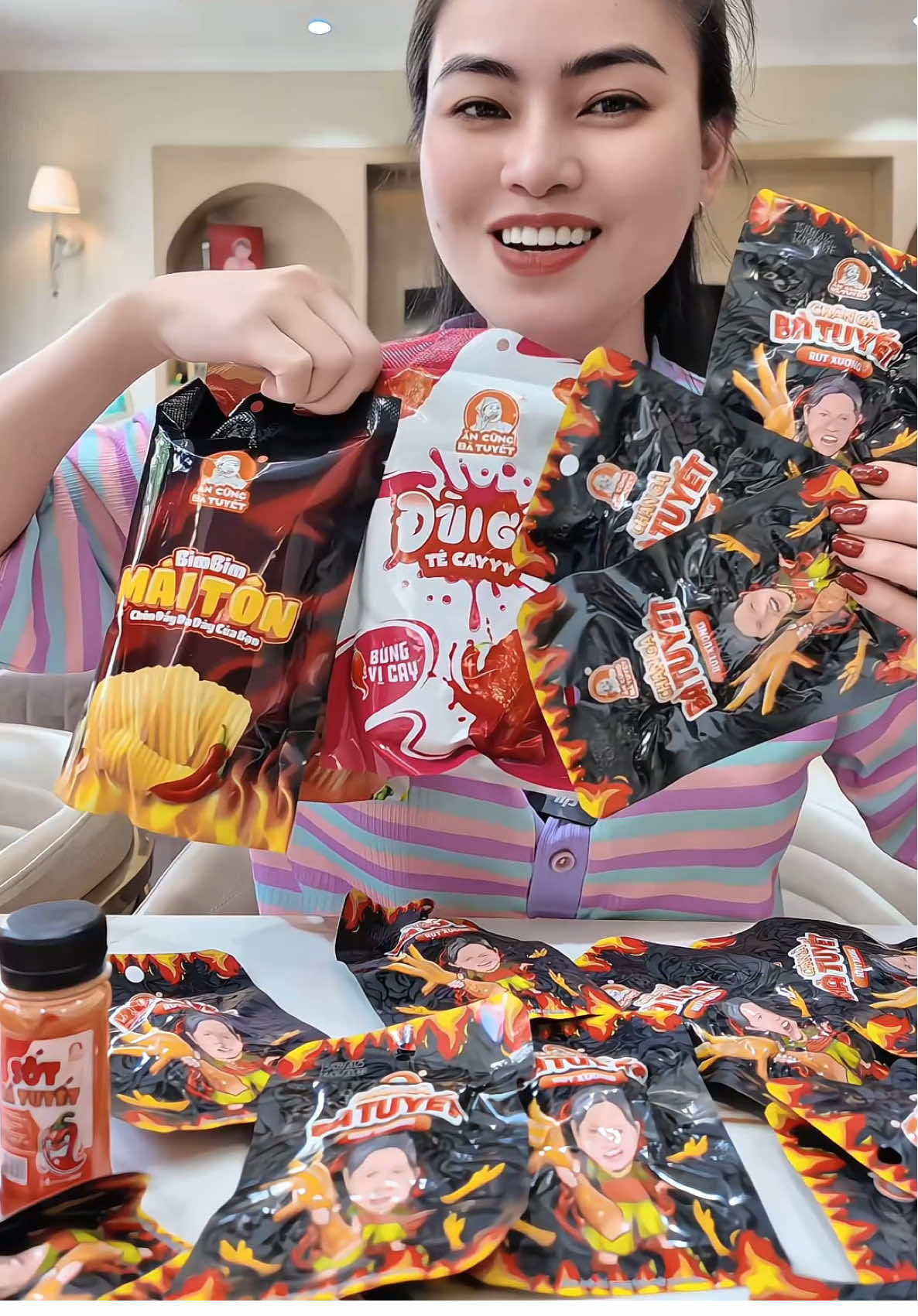 Chân gà BÀ TUYẾT ! Chưa bao giờ làm T thất vọng cả ! Quá ngon lại có thêm quàaaa #mukbang #ancungtien #anngoncungtien #changabatuyet 