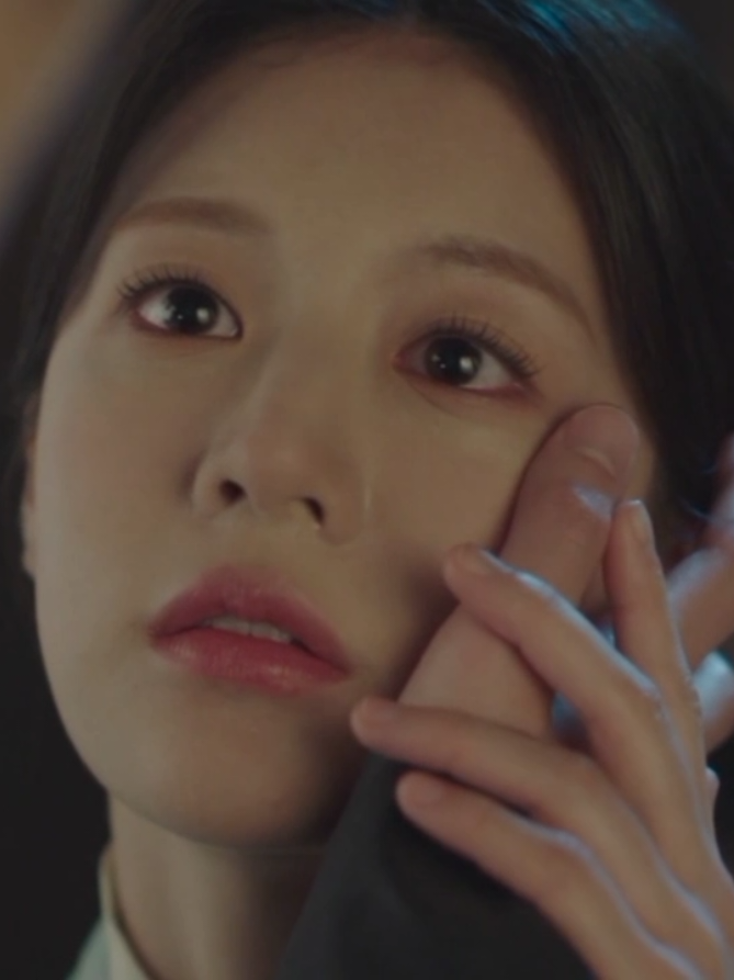 Yep, light and shadow are so perfect for each other. 🩵🖤 #janguk #naksu #alchemyofsoulsseason2 #leejaewook #goyounjung 