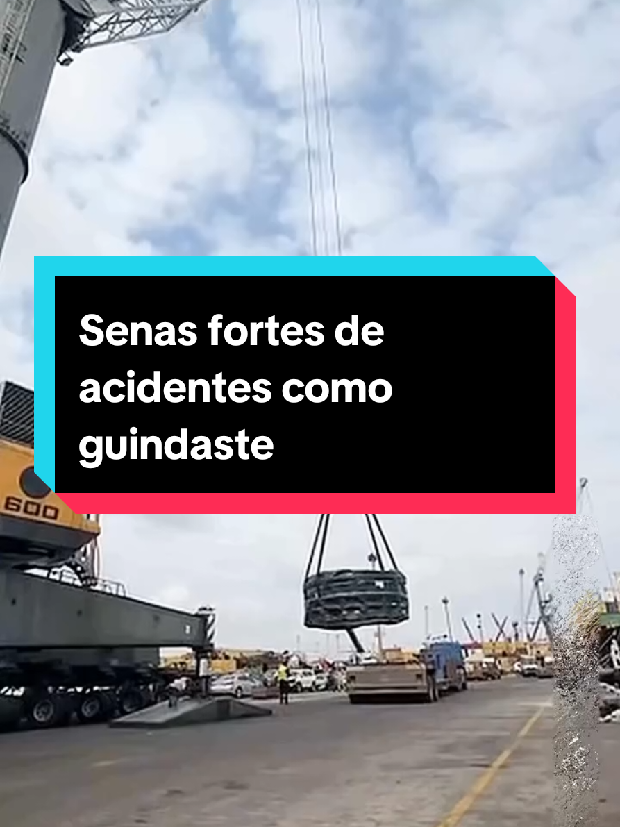 senas fortes, acidente com movimentação de carga. #guindaste #trabalho #acidentedetrabalho👷🏻 #atencao #LIVEIncentiveProgram  @HighlanderGuindasteirooffshore @HighlanderGuindasteirooffshore 