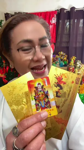 Isang set na po ito na pampaswerte sa inyong mga wallet ang mga money foil na colored at gold, mini money foil for small wallets at ang tai sui card for 2026 na si general wenzhi, protection po natin ang tai sui card para sa tuloy tuloy na flow ng wealth and abundance, click the yellow basket to buy #moneyfoil2026 #taisuicard2026 #luckycharm #tiktokshop #fyp 