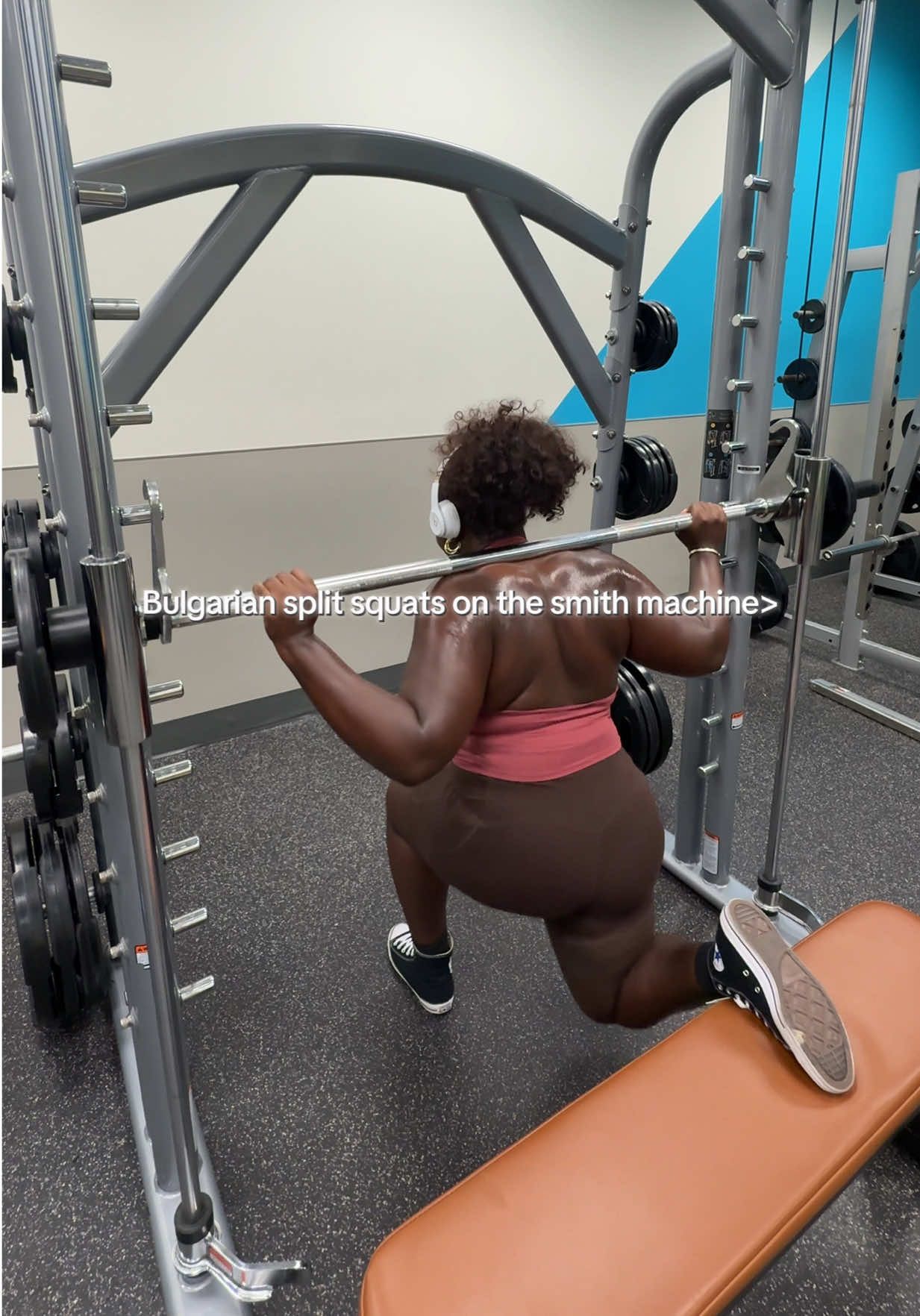 Hate these. But I still do these. Trying to perfect my form 🤭 #GymTok #smithmachineworkouts #fyp #gymgirlies 