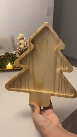 LINK NOS COMENTÁRIOS  . . Tábuas Petisqueiras Para Natal Mesa Posta Madeira Pinus @Shopee Brasil #decoracaonatal #natalshopee #festanatalina #decoracaocasa #fyyyyyy 