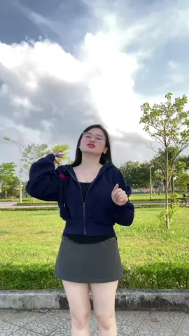 Chỉ đợi lạnh là tới cô g chiện với em các bác ạ #xuhuonhtiktok #thoitrangnu #aokhoacnibong 