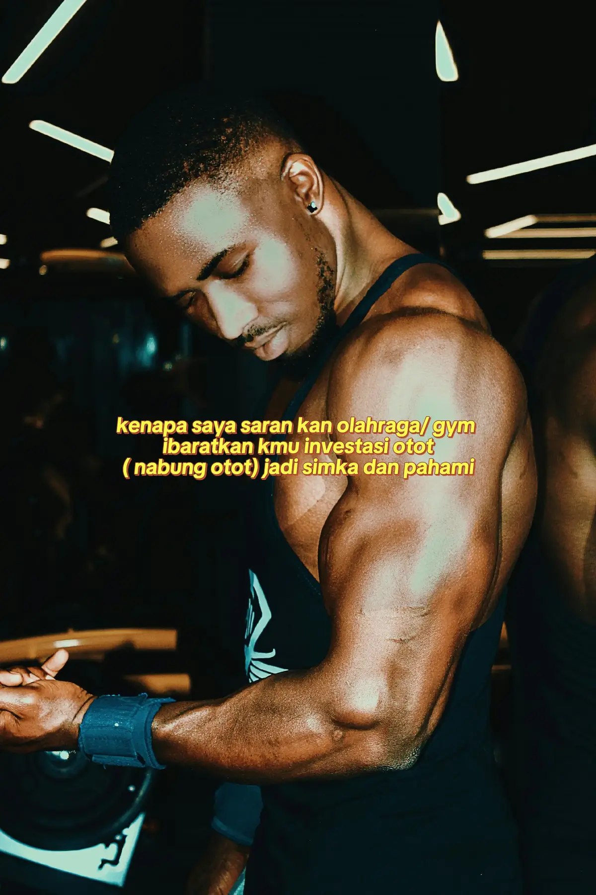 jangan malas ayo mulai lah nabung otot 💪#gayahidupsehat #haritua #gym #Fitness #homeworkout 