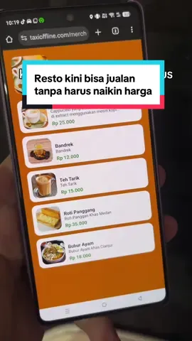 Ngga cuma ramah dengan mitranya. Tapi platform TaxiOffline yang berbasis komunitas ini juga ramah banget sama UMKM yang mau jualan makanan di platformnya.  Jadi ngga usah pusing lagi harus markup harga dan takut yang beli sedikit karena harganya jadi mahal Buat konsumen juga jadi hemat banget. Beli online sama beli offline harganya ngga beda 💪🏻. Tapi tetap ada biaya pengantarannya ya.  Tetap lebih murah koq 😊 #taxioffline #aplikasitaxioffline #taksionline #ojol #gofood  @TaxiOffline @SopeerOnlen @koko onbid @Driver Uban @Taxioffline Tanjungpinang @𝑳𝒊𝒕𝒂 𝑺𝒊𝒎𝒃𝒐𝒍𝒐𝒏 