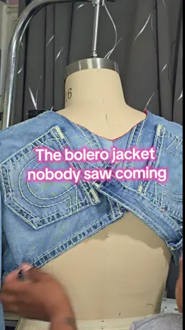 Who knew denim could do this? 👖➡️👗 A bolero jacket born from jeans, dripping with structure + attitude. Runway energy unlocked.✨️ #jaimeellecouturecustoms #upcycledfashion #emergingdesigner #customdenim #streetwearluxury 