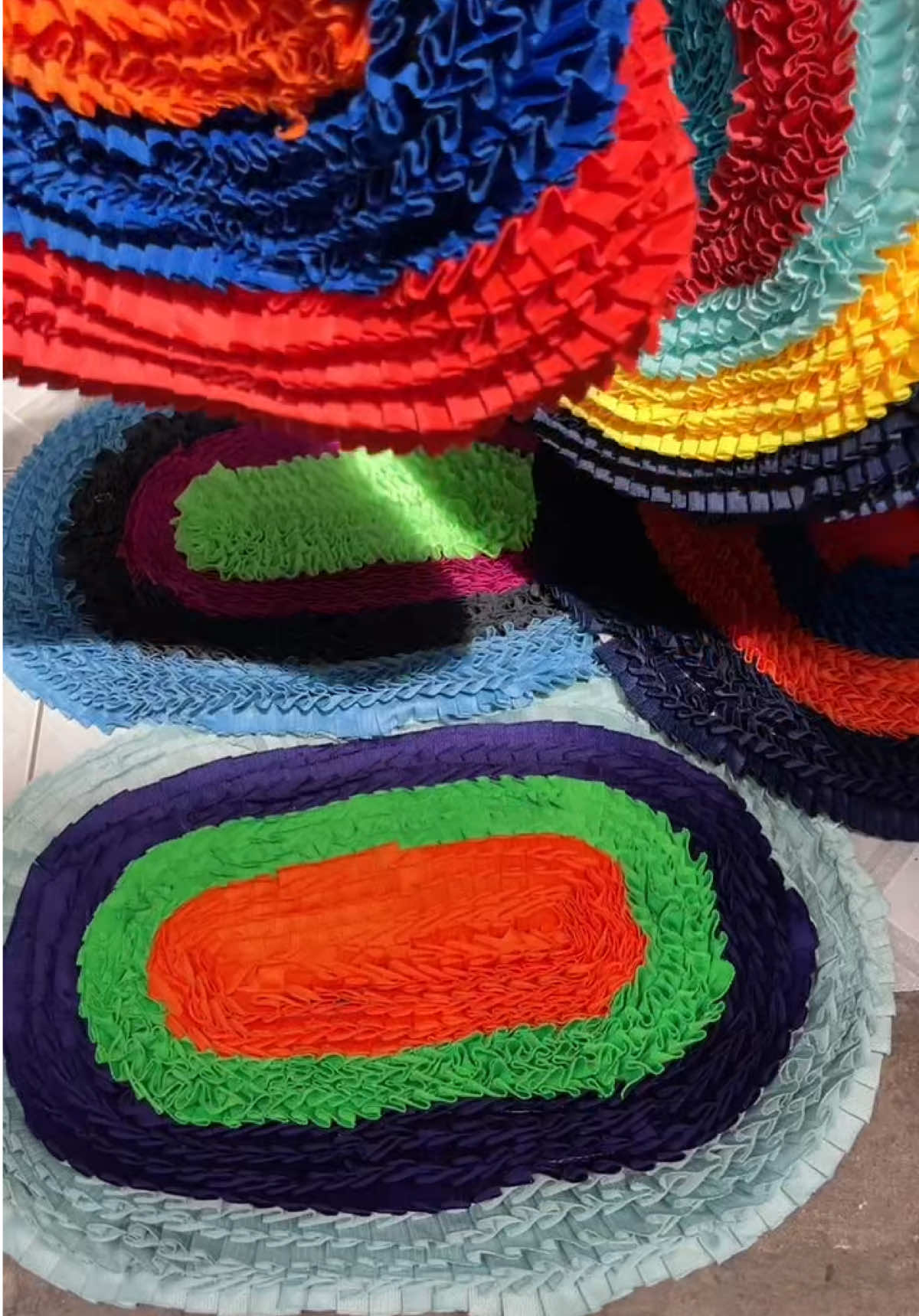 Còn xài đồ cũ làm thảm lau chân thì bỏ đi mấy chị. Mua combo 6 thảm lau đang có giá khuyến mãi đây nè #thamlauchan #thamlauchansieutham 