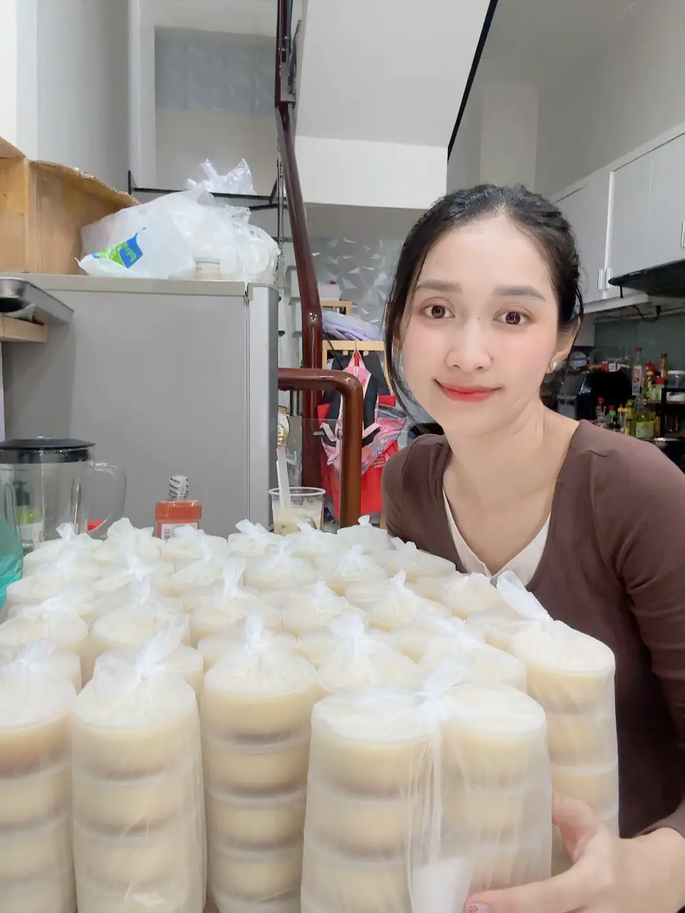 Trộm vía bán flan 5 tháng được vài ngàn cái roàiii , khách sỉ cũng cũng. Flan nhà em không pha nước , không màu , không đường ạ 🥳#xuhuongtiktok #ancungtiktok #flan #govap 