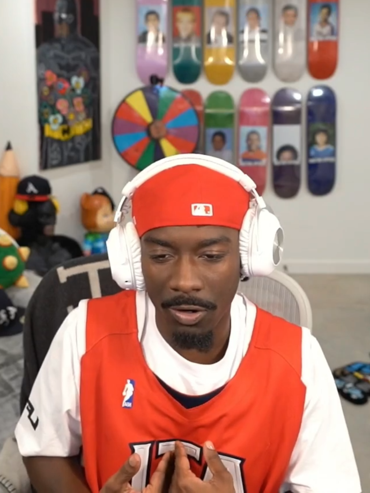BruceDropEmOff Apologizes for Mocking Sketch Over OnlyFans Drama. BruceDropEmOff previously mocked Sketch after it was revealed that he had an OnlyFans account, targeting both his content and mannerisms. Recently, BruceDropEmOff publicly addressed his past remarks and admitted he was wrong. Watch as we break down the controversy, the apology, and the drama between BruceDropEmOff and Sketch. (🎥: Twitch/brucedropemoff) #brucedropemoff #sketch #streamer
