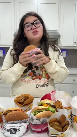 Trying Carls Jr for the first time #carlsjr #mukbang #fyp #littlesnack #mukbangvideo 
