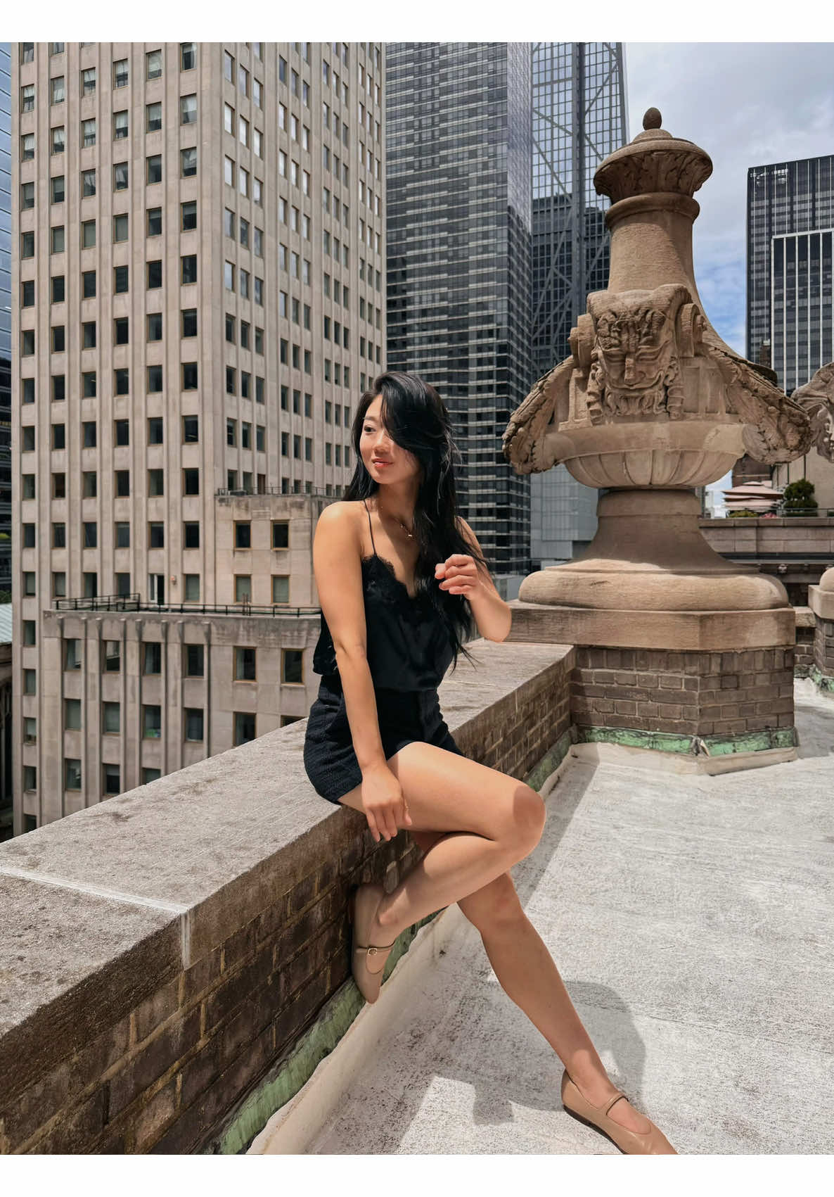 Ooooof loved this blowout  📍Salon AKS #blowouthair #wavyhair #hairtransformation #newyorkcheck #newyorktravel 