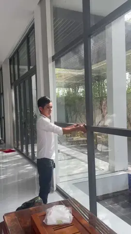 Rung cái vách mắc gì cửa lùa nó kêu như chó kẹt xe đạp vậy. 🙄🙄 #x #xuhuong #vunhomkinhsg #xuhuongtiktok #