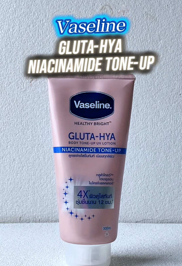 Trắng ảo thì dễ, nhưng sáng khỏe thật sự mới khó 💡 Da đẹp không cần lối tắt, chỉ cần chơi hệ skincare thông minh. @Unilever Beauty Vietnam Gluta-Hya 4X Niacinamide Tone-Up ✨ – vừa bật tông tức thì, vừa nuôi da sáng bền. Ai chưa thử thì coi như bỏ lỡ must-have này rồi đó 🔥 #VaselineGlutaHya #duongthe #Vaseline   #unileverbeautyvn #hoptaccungunilever 