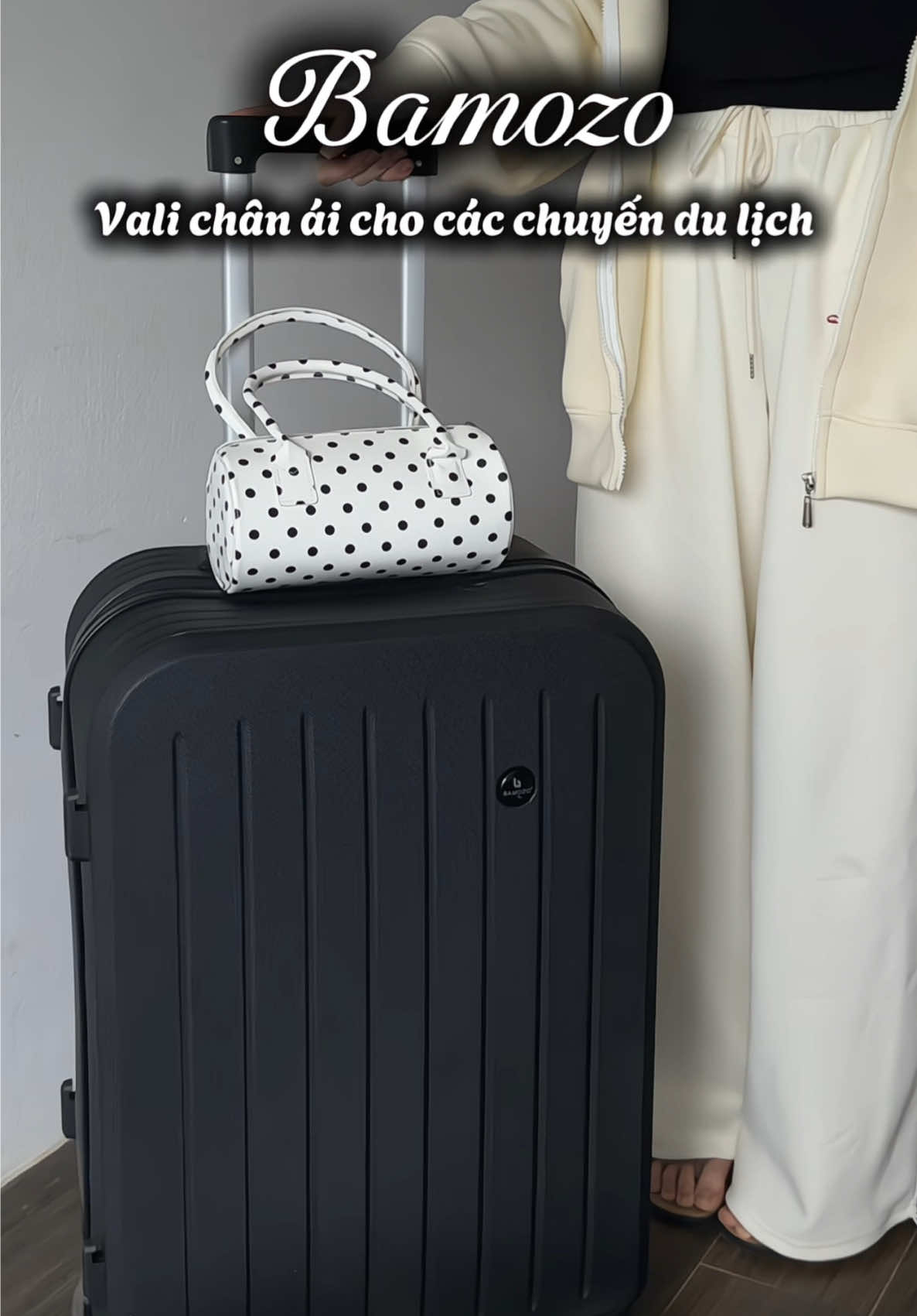 Tui chọn màu đen vừa sang vừa sạch😝 #bamozo #valibamozo #review #validulich #xhuong 