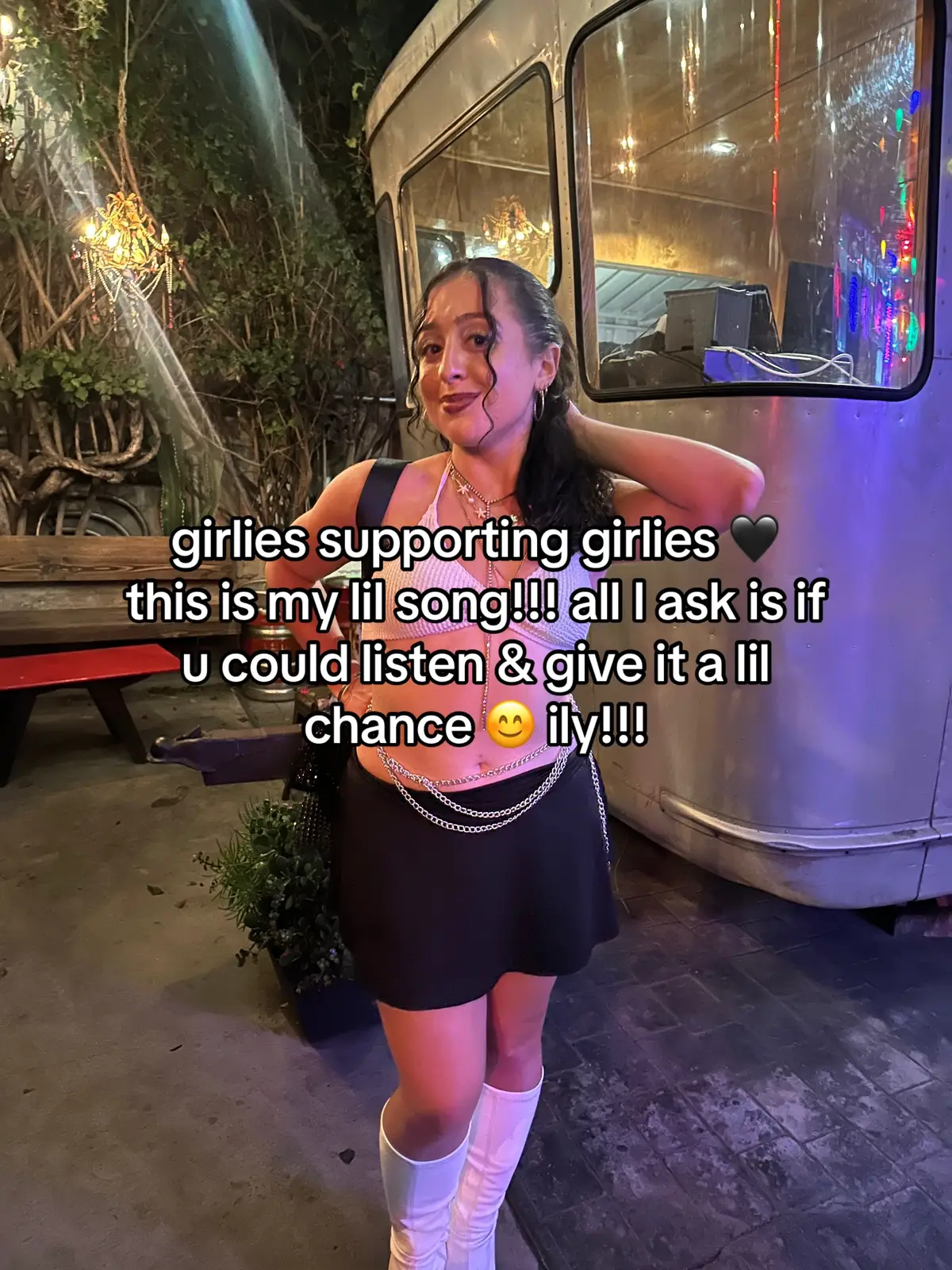 girlies supporting girlies 🖤 #music #community #girlssupportgirls #girlssupportinggirls 