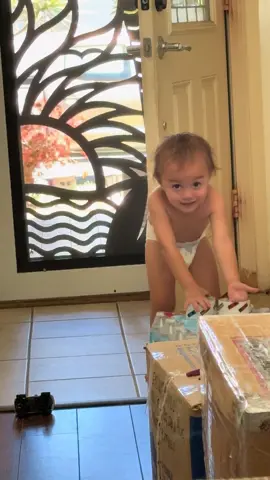 💩 after he has donuts 🤭😂 #babytiktok #poopinginstyle 