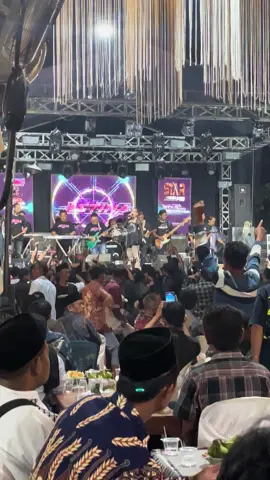 Puspita nala part 2 Voc : @ajengfebria  Musik : @newASTINA @new astina musik  Audio : @DHEHAN PRO CLOTHING @Dhehan Pro Audio @Ari Islamudin. @ARP Audio & ARP Trans  Lighting : @Iyanlighting  Shooting: @MP PRO MULTIMEDIA  Seng ndue gawe : @STAR PRO SOUND  #ajengfebria #dhehanaudio #newastina #soundsystem #viralvideo 