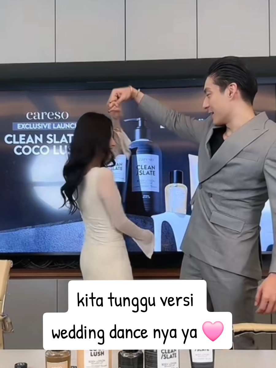 Kita tunggu versi wedding dance nya 🫣 #sargio #sargio #sarwendahofficial #giorgioantonioc #fyp 