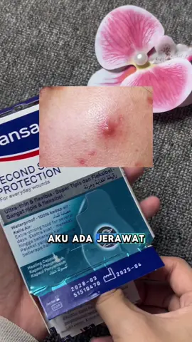 Bekas jerawatku samar banget setelah pake ini 😍 Patch transparan, kedap air, tapi efeknya gila sih 💯 @Hansaplast Indonesia #Hansaplast #SecondSkin #HealFasterLikeSecondSkin #TenangBawaHansaplast #AcnePatch 