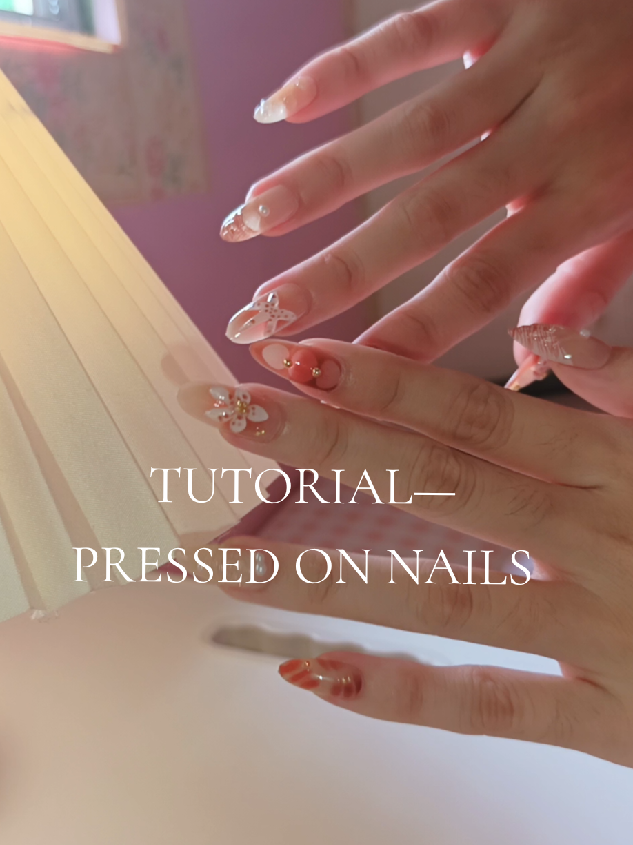 Mga sis, wag na kayong magtiis sa bare nails! 👀 Eto tutorial kung paano ka magkaka-gandang kuko in just minutes ✨ #DIYNails #PressOnNails #AffordableBeauty #SelfCare #fyp 