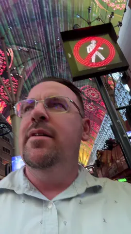 #vivalasvegas #vegas #freemontstreet #goldennugget #yourhometownlawyer 