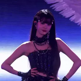 Wonyoung Serving her Visuals cuz her Face Card Never Declines and she literally Ate the Dance Break and her lip Bite omg my jaw dropped cuz it’s so hot I’m in love 🤭😍