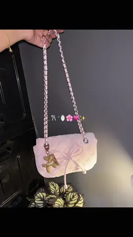 Tas nya cute bgtt🤍#tasselempang 