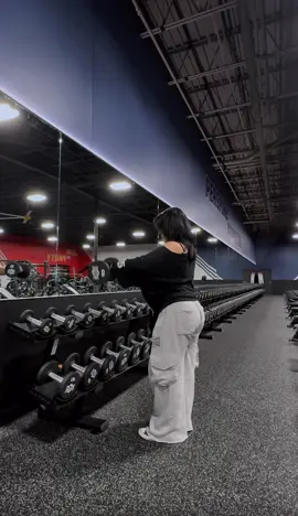 Shoulder focused exercises💪🏼 @WOLFpak %GMARIE #neveraveragealwaysawolf #gym #fyp #armday #Fitness 