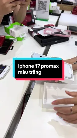 ✨ Bóc tem em iPhone 17 Pro Max trắng – sang xịn mịn hết chỗ chê! #iPhone17ProMax #Tuancui #CNhayday #Unbox #Apple                      