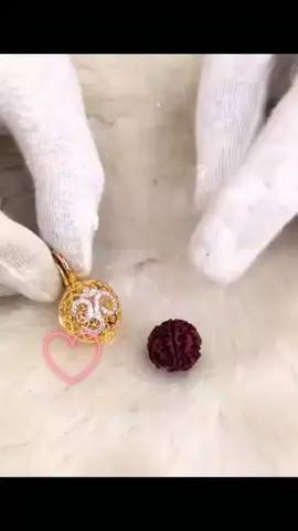 beautiful design. please take note, im not selling this item. thank you #25925 #redwine #golddesign #designidea #devine 
