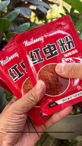 Bubuk Cacing Merah – umpan praktis dengan aroma khas yang kuat, bikin ikan cepat tergoda dan lahap menyambar. Tinggal campur ke pelet atau adonan pancing favoritmu. #BubukCacing #UmpanPancing #StrikeMantap #PancingMania #modalkontendoang