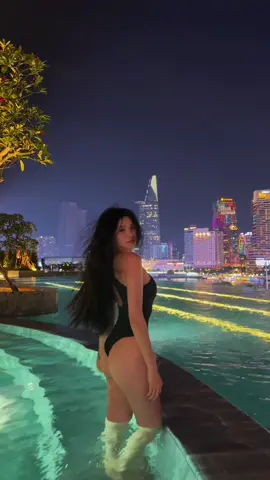 #xuhuongtiktok #gaixinhtiktok #bikini #phunudep #tuhaovietnam  e vẽ cầu vồng thì thiếu nắng... ❤️