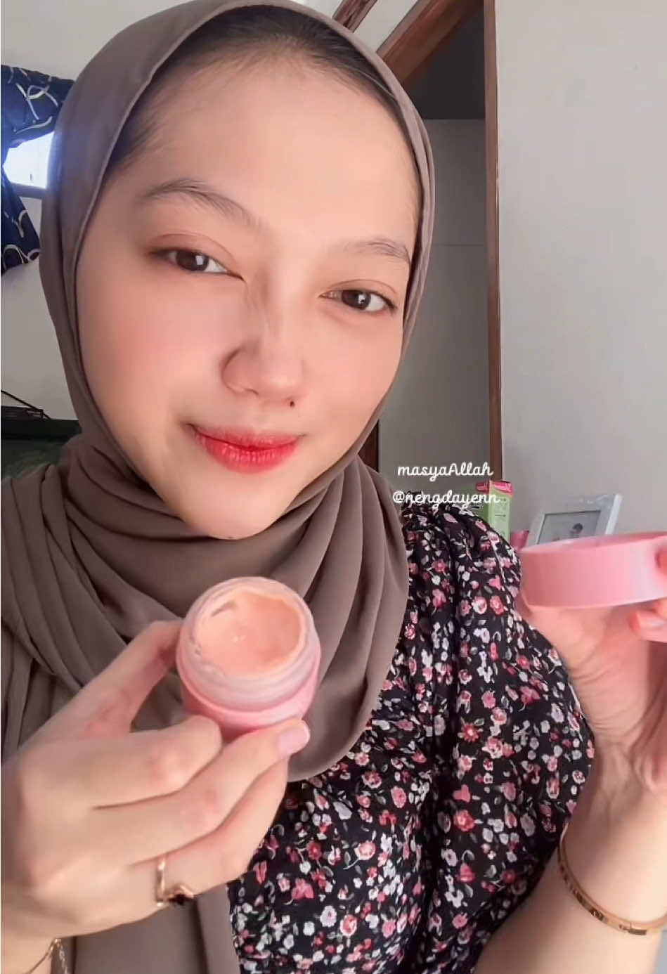 bumiy sini merapatt‼️😚 @medikacareskincare @Ayu harisyah  #masyaallahtabarakkallah #skincareroutine #skincarebumil #amanbumildanbusui #pregnantlife #getreadywithme 