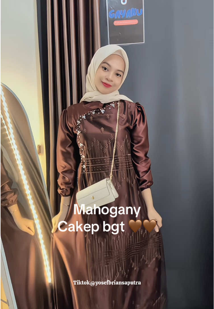 🤎🤎.. cantik bgt.. #dresssatin #dressbrukat #fyp 