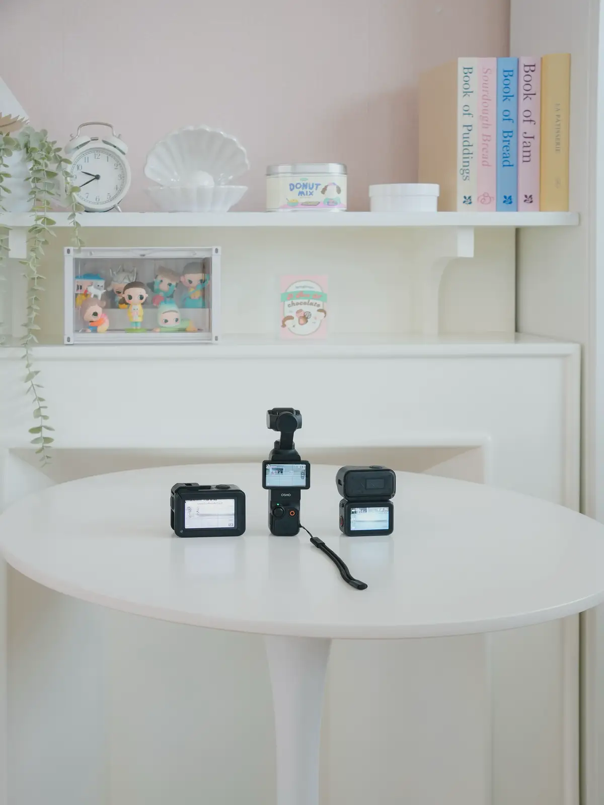 Dji pocket 3  ✅ ใช้ถ่ายตัวเอง ถ่ายงานมือ ถ่ายงานลักษณะนายหน้าที่อุ้มทำสะดวกมาก กล้องชัด สีแสงสวย Dji action 5pro ✅ ใช้ถ่ายฟุตยาวๆ ฟุตเบื้องหลังทำงาน ตั้งกล้องทิ้งไว้ยาวๆ ไม่ตเองกลัวกล้องพัง ไม่ต้องเซฟกล้องเลย ถึก สีสวย สว่างกว่าDji pocket 3 (ตั้งค่าเท่ากัน) Dji nano ✅ พึ่งหยิบใช้ 2 วันถ้วน ยังไม่รู้ใจกัน😂 แต่เท่าที่เล่น ตั้งมุมได้หลากหลายขึ้น  สนุกในการอยากจะถ่ายมากขึ้น หยิบใช้สะดวก พกง่าย  ติดเสื้อไว้น่าจะถ่าย Vlog สะดวก 📝รีวิวจากประสบการณ์ใช้จริง+พึ่งได้มา 555 #รีวิวกล้อง #Dji #djipocket3 #djiaction5pro #Djinano 