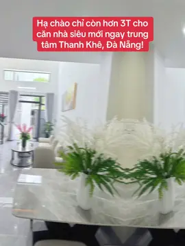 Nhà 1 mê lửng, mới xây 9/2025 	•	Diện tích đất 60m², sử dụng 100m² 	•	2 phòng ngủ (có phòng ngủ dưới tầng trệt tiện cho người lớn tuổi) 	•	2 toilet, 1 phòng thờ 	•	Full nội thất, chỉ cần xách vali vào ở ⸻ 🌿  	•	Hướng Đông Nam mát mẻ 	•	Kiệt ô tô 6m, cực thông thoáng 	•	Gần Trần Cao Vân & tượng đài Mẹ Nhu Anh chị nào đang tìm nhà mới, giá tốt ở trung tâm Thanh Khê thì đừng bỏ qua căn này. Liên hệ ngay để xem nhà trực tiếp trước khi chốt nhanh nhé!#xuhuongtiktok #NhàĐẹpĐàNẵng #reviewnhàthật #batdongsandanang #ĐầuTưNhàĐất 