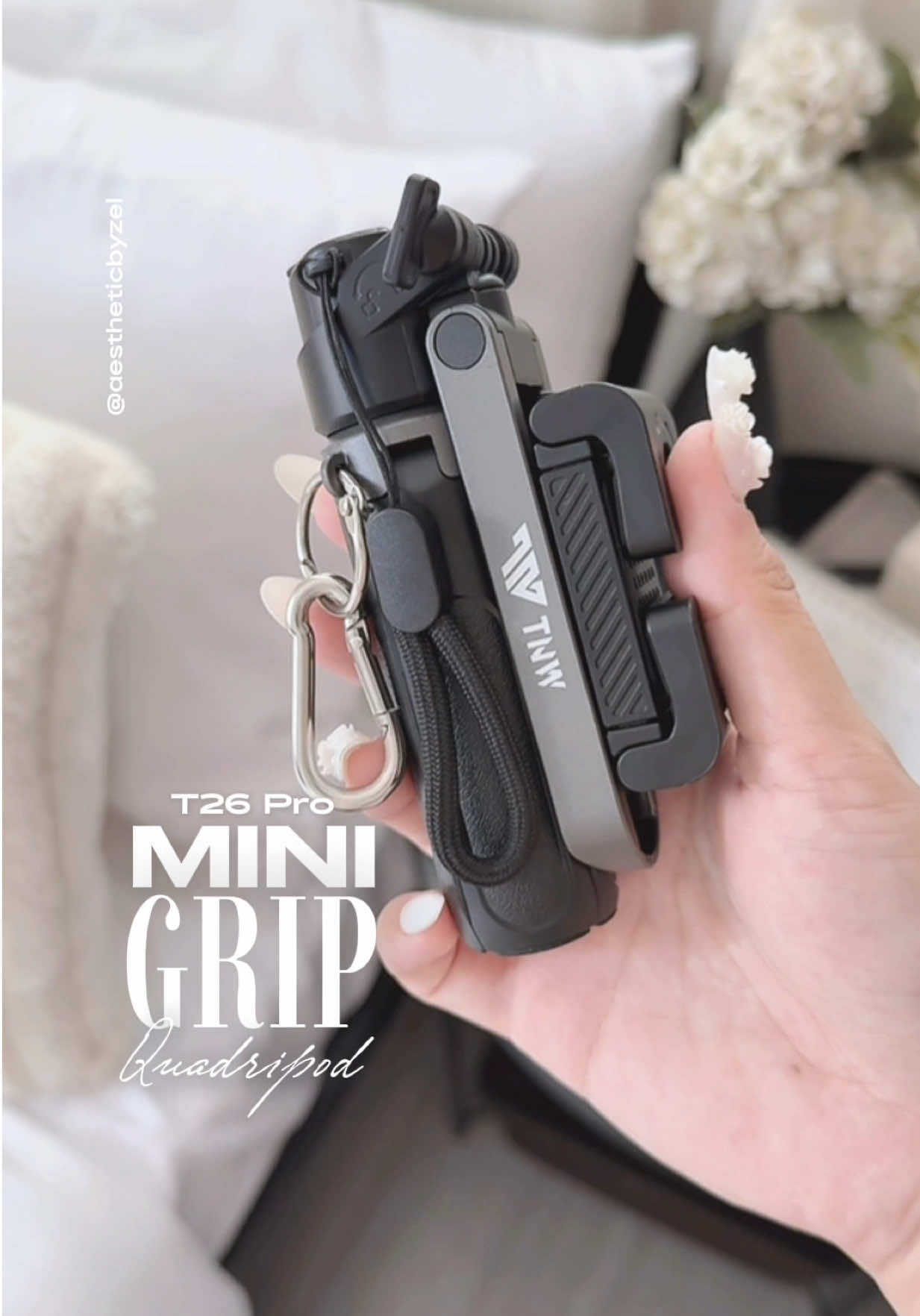 Grabe tong PRO! ZOOM IN, ZOOM OUT? Pwede na using the remote! Mini size pa kaya pwedeng dalhin anytime, anywhere! Maraming angles na ma aachieve using this small but useful device. Tripod, selfie stick, phone grip at phone stand na rin all in one! Kaya kung ganito ang hanap mo, check this out! #minigripquadripod #Minitripod #TNWT26pro #tripod #tnw 