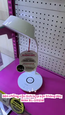 Bạn đang tìm kiếm một chiếc đèn bàn chống cận vừa hiện đại vừa đa năng, không chỉ chiếu sáng chuẩn mà còn mang lại trải nghiệm tiện lợi cho học tập và làm việc? Roler RL-D1112W chính là lựa chọn hoàn hảo với thiết kế sang trọng, ánh sáng chuẩn AA và những tính năng tích hợp thông minh #MediaMart #denchongcan #denbanchongcan #rl1112W 