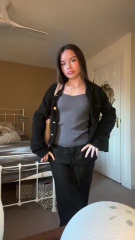 #autumnoutfits #sixthformoutfits #foryoupage #fyp 