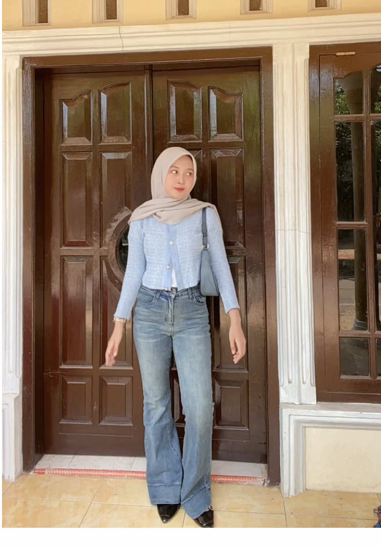 tema hari ini blue🩵
