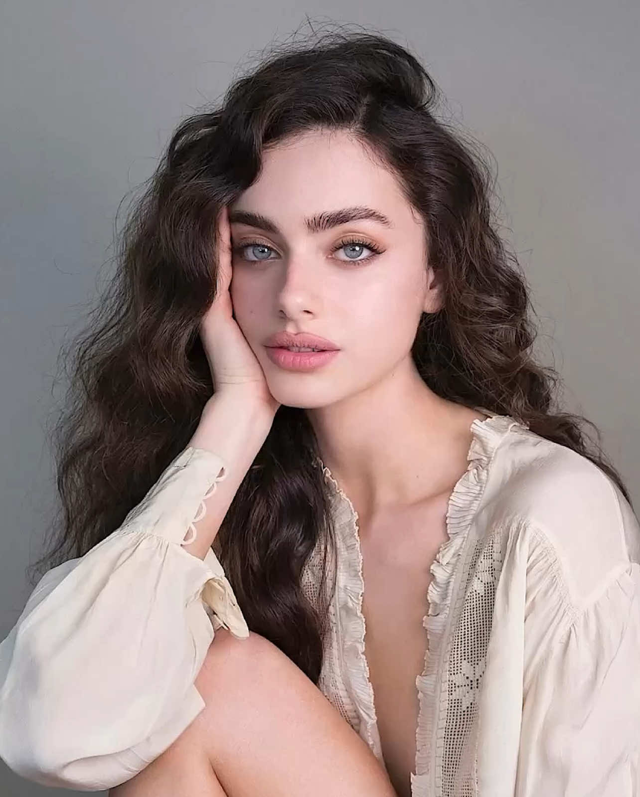 Yael Shelbia #fyp #looksxbeauty #beauty #looks #yaelshelbia  