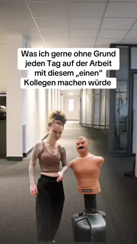 Markiere wer das sein kann #arbeit #arbeitskollegen #kollegen #deutschememes #arbeitsmemes 